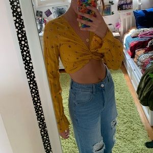 Long sleeve crop top